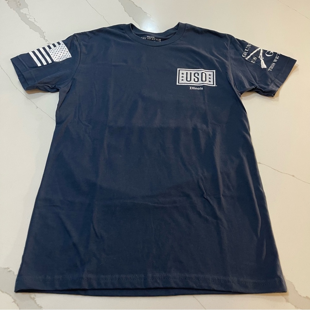 USO small Grunt Style Flag T shirt size small